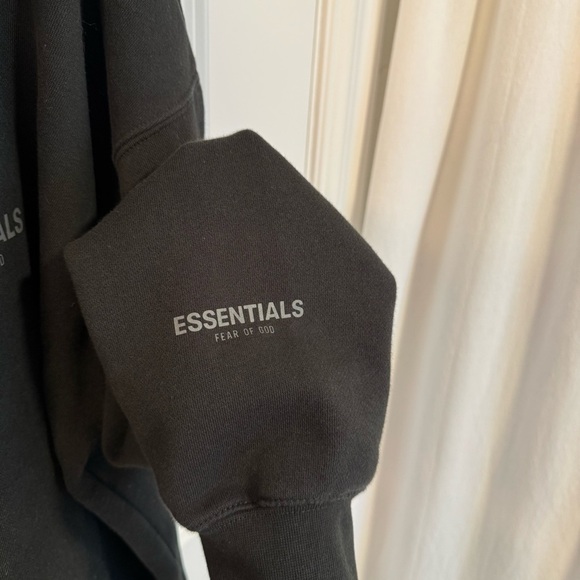 Essentials Black Mock Neck Sweatshirt size M - Picture 3 of 6